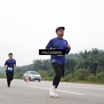 Runner Photo 7439999