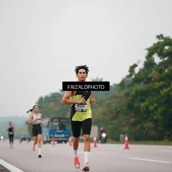 Runner Photo 7440011