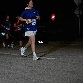 Runner Photo 7440019