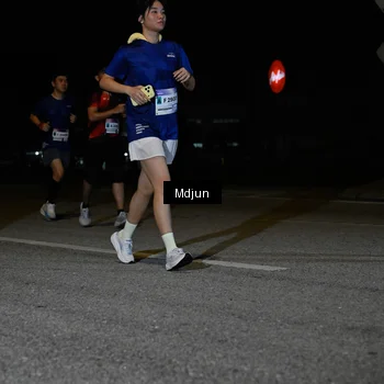 Runner Photo 7440023