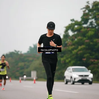 Runner Photo 7440033