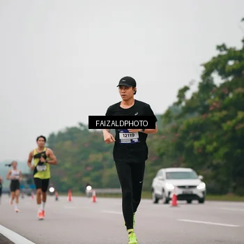Runner Photo 7440043