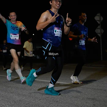 Runner Photo 7440047