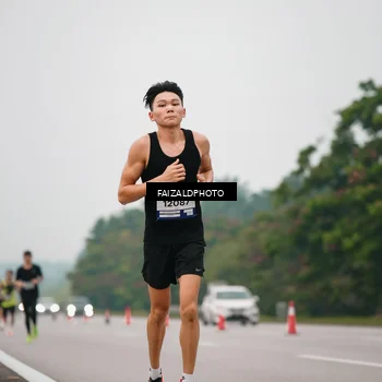 Runner Photo 7440070