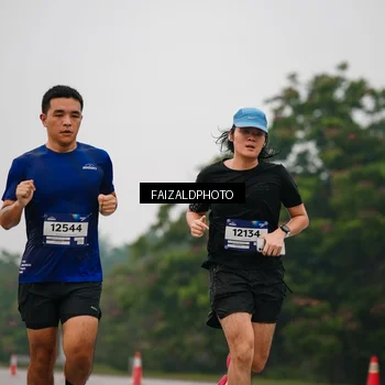 Runner Photo 7440110