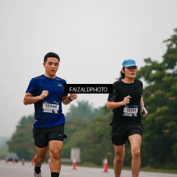 Runner Photo 7440117