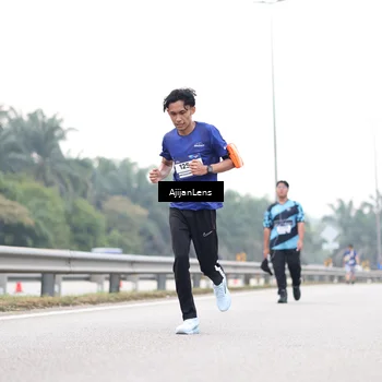Runner Photo 7440121