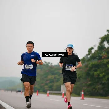 Runner Photo 7440139