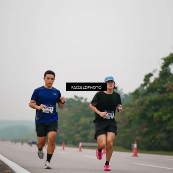 Runner Photo 7440144