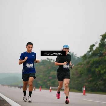 Runner Photo 7440147