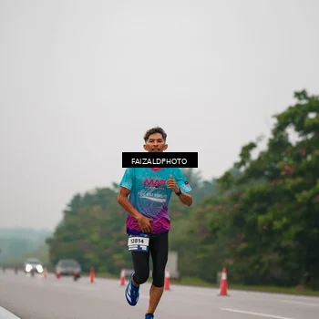 Runner Photo 7440198