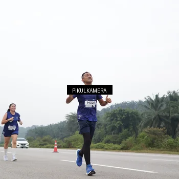 Runner Photo 7440248