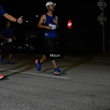 Runner Photo 7440253