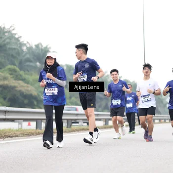 Runner Photo 7440306
