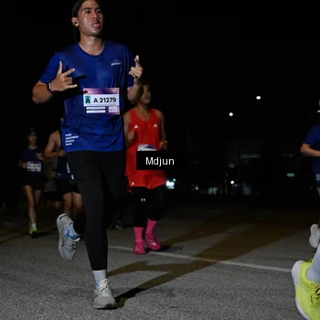 Runner Photo 7440312