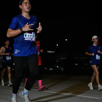 Runner Photo 7440315