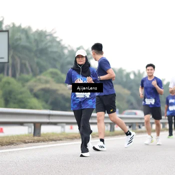 Runner Photo 7440318