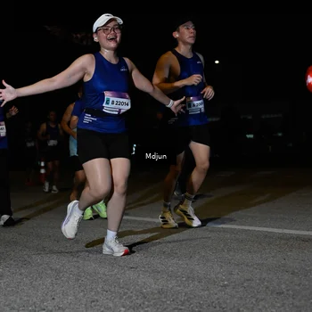 Runner Photo 7440332