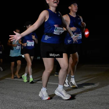 Runner Photo 7440345