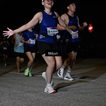 Runner Photo 7440347