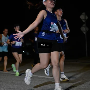 Runner Photo 7440353