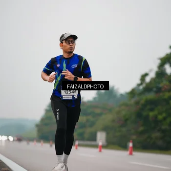 Runner Photo 7440355