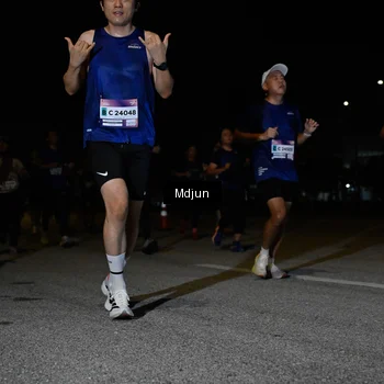 Runner Photo 7440357