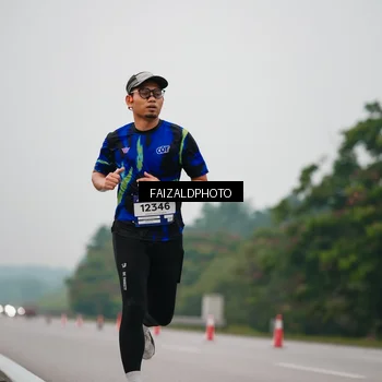 Runner Photo 7440358