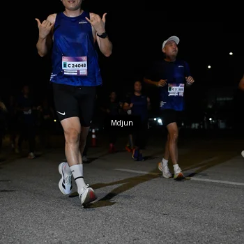 Runner Photo 7440360