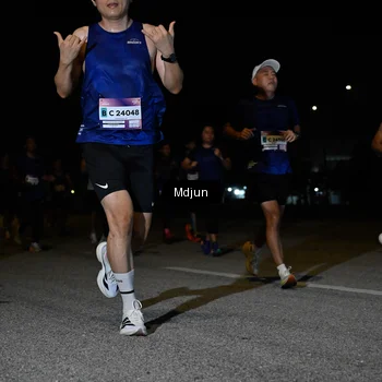 Runner Photo 7440365