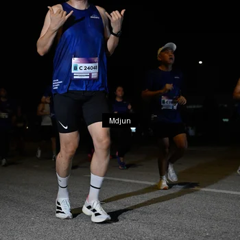 Runner Photo 7440375
