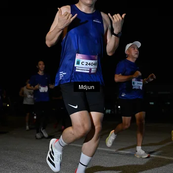 Runner Photo 7440383