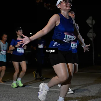 Runner Photo 7440395