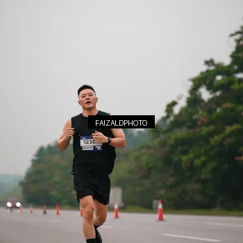 Runner Photo 7440402