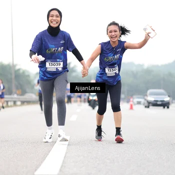 Runner Photo 7440404