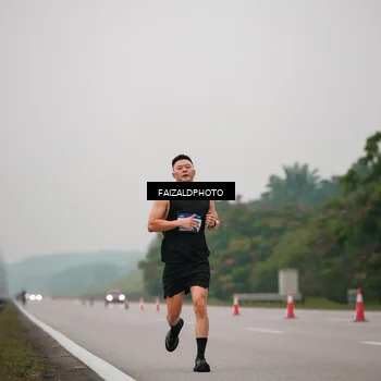Runner Photo 7440412
