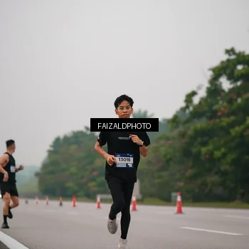 Runner Photo 7440419