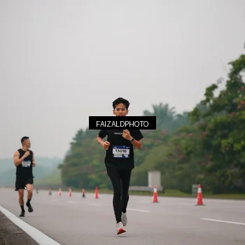 Runner Photo 7440517