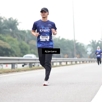Runner Photo 7440536