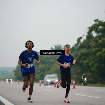 Runner Photo 7440571