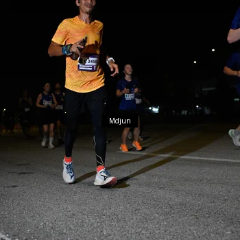 Runner Photo 7440633