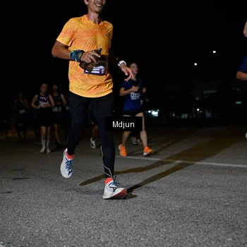 Runner Photo 7440634