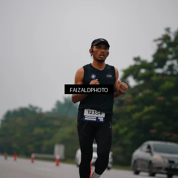 Runner Photo 7440641
