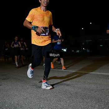 Runner Photo 7440642