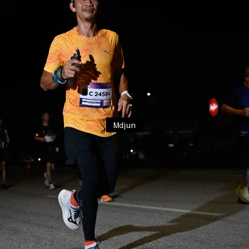 Runner Photo 7440649
