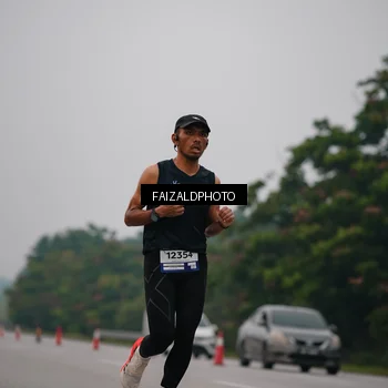 Runner Photo 7440650