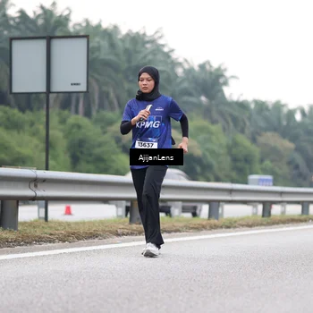 Runner Photo 7440656