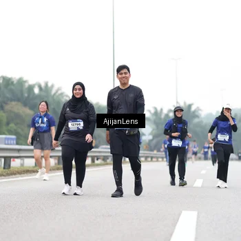 Runner Photo 7440679