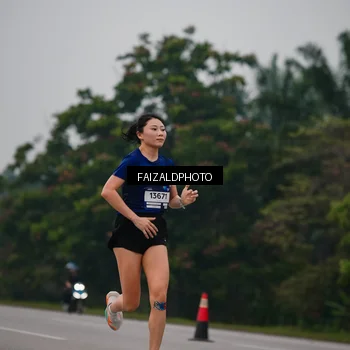 Runner Photo 7440681