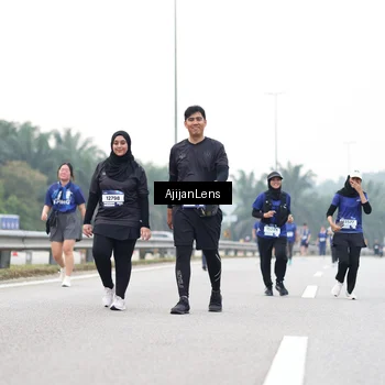 Runner Photo 7440683